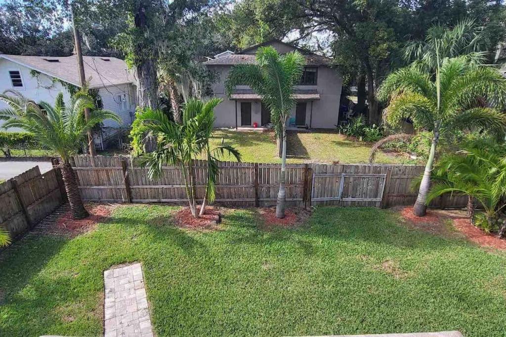 Cozy Cute Bungalow Steps From Swan Lake Morton Villa Lakeland Exterior foto