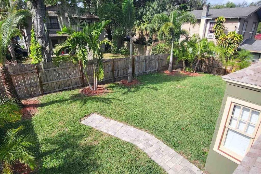 Cozy Cute Bungalow Steps From Swan Lake Morton Villa Lakeland Exterior foto